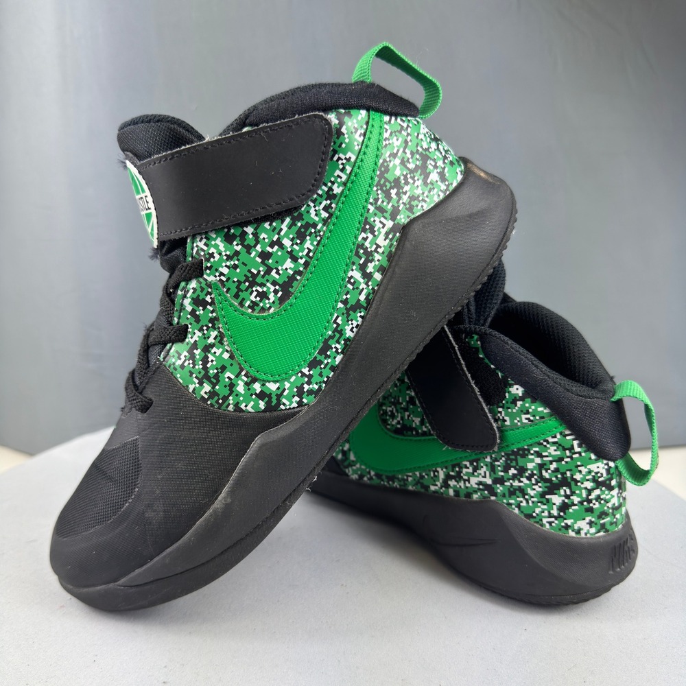 Nike Team Hustle D 9 Kids Size 2.5Y Basketball Shoes Black Green Pixel DC1994